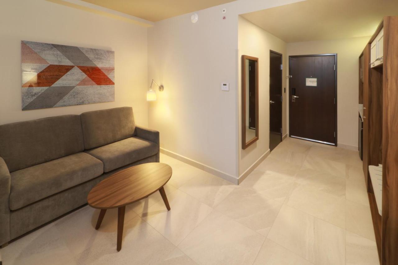 Holiday Inn & Suites - Monterrey Apodaca Zona Airport By Ihg Bagian luar foto