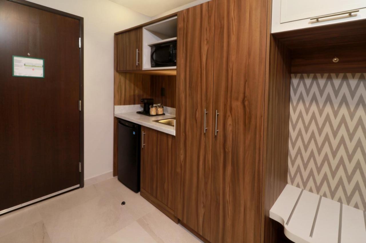 Holiday Inn & Suites - Monterrey Apodaca Zona Airport By Ihg Bagian luar foto